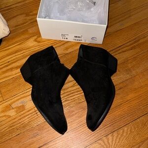 Nib style & co black suede booties 7.5 M